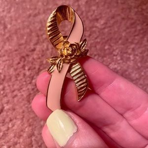Vintage Avon 1993 Breast Cancer Awareness Brooch